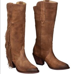 Kacey for Lucchese Gallop boots in Bridle Brown.